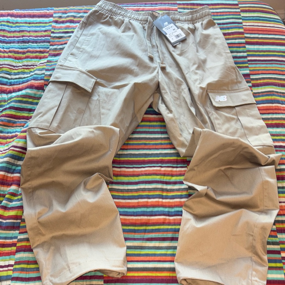 New Balance Men's Beige Cargo Pants standard fit size xL  new tags